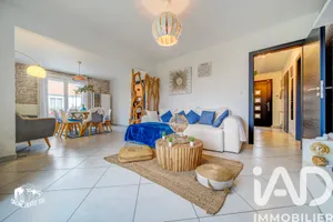 House at Marly (57155)