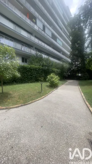 Apartment at Châtillon (92320)