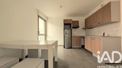 Apartment in Bordeaux (33300)