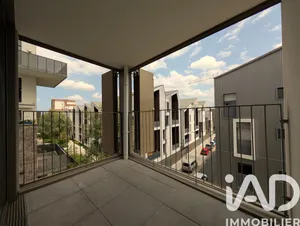 Apartment in Bordeaux (33300)