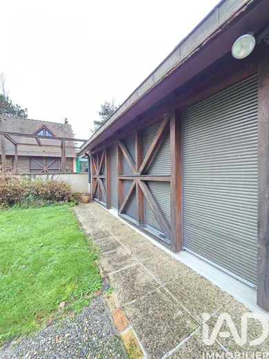 Architectural house in Bressolles (03000)