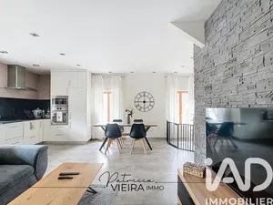 Apartment at La Queue-en-Brie (94510)