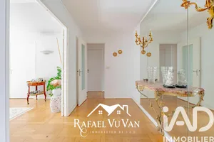 Apartment at Paris (75016)