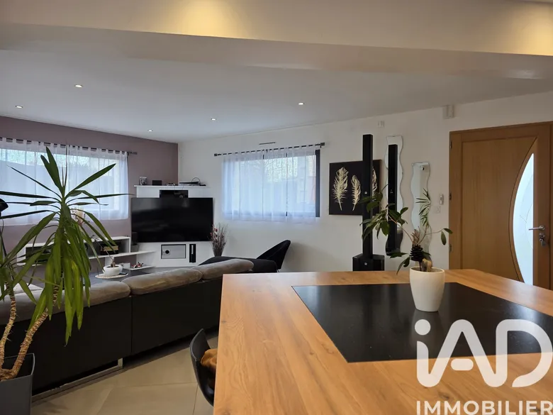 Maison 6 pièces 138 m² · à Pommeret · 138 m² · 350 000 €