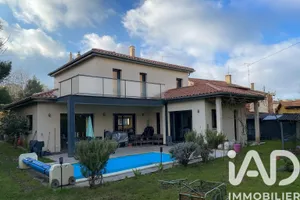 House at Saint-Étienne (42100)