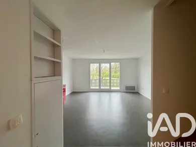 Duplex in Thiverval-Grignon (78850)
