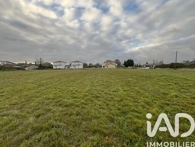 Land at Vacquiers (31340)