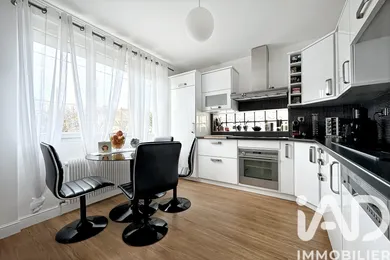 Traditional house in Champs-sur-Marne (77420)