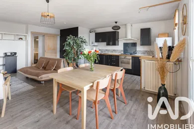 Apartment in Nantes (44300)