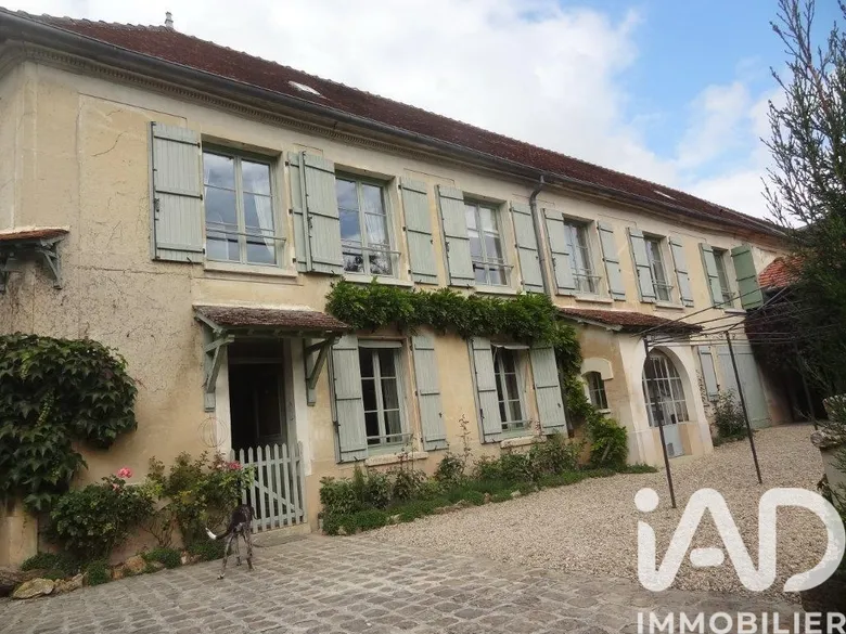 Maison 6 pièces 155 m² · à Chartèves · 155 m² · 295 000 €