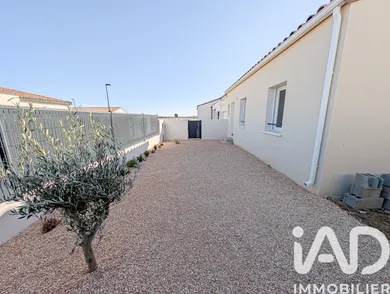 House in ginestas (11120)