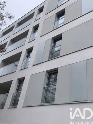 Apartment at Bondy (93140)