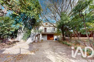 Traditional house at Magalas (34480)