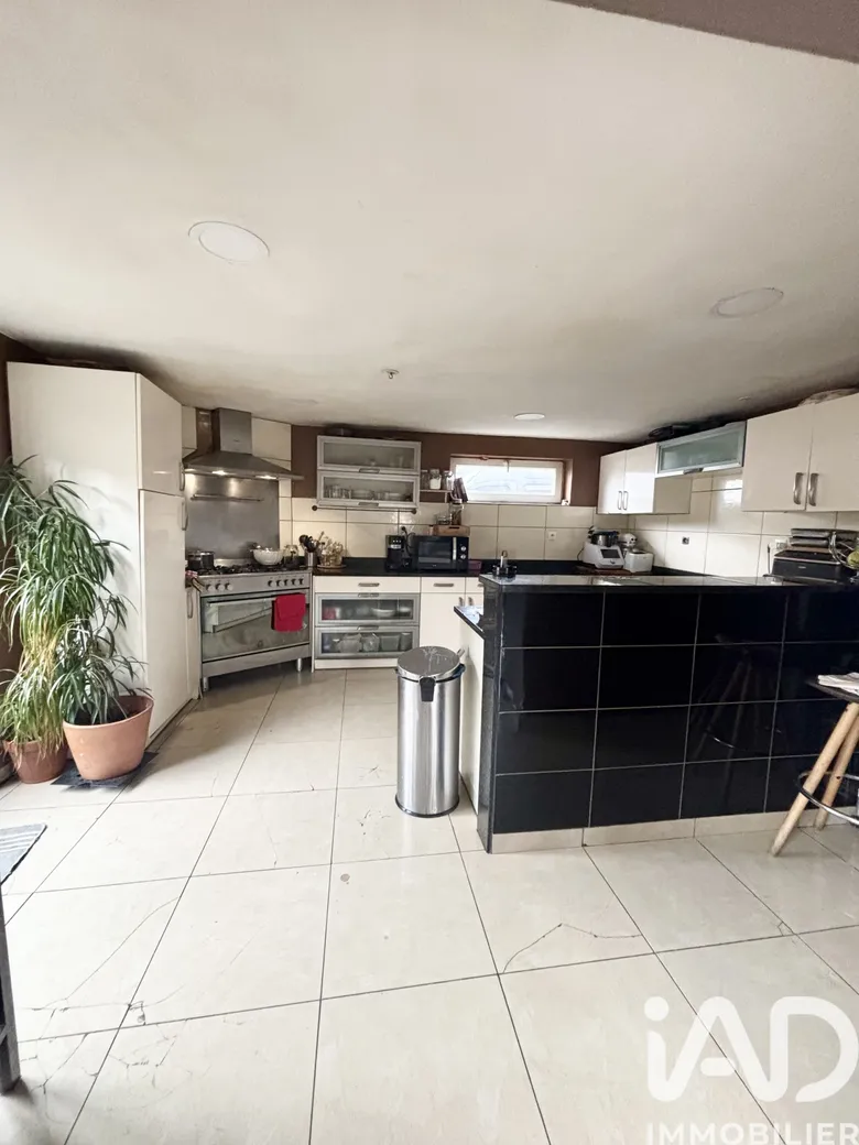 Maison 6 pièces 225 m² · à Wattrelos · 225 m² · 279 500 €