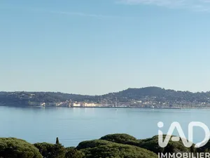 Appartement à Grimaud (83310)