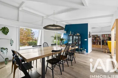 Maison d'architecte à Médan (78670)