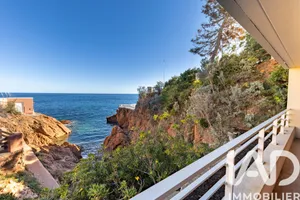 Apartment at Saint-Raphaël (83530)