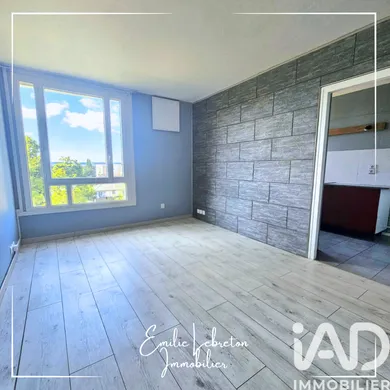 Apartment in Saint-Pierre-lès-Elbeuf (76320)