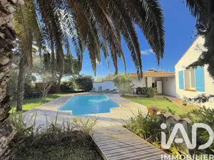 House at Le Château-d'Oléron (17480)