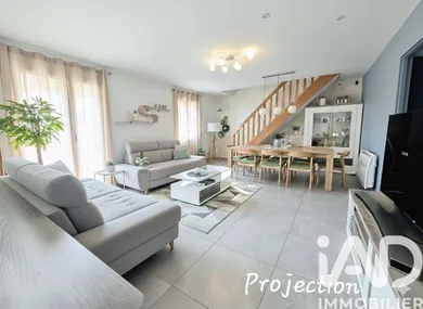 House at Nantes (44100)