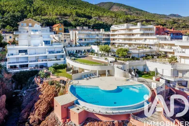 Apartment in Saint-Raphaël (83530)