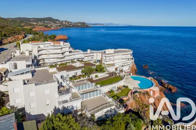 Apartment at Saint-Raphaël (83530)