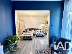 Apartment in Vaulx-en-Velin (69120)