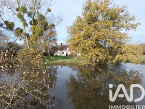 Maison de campagne à Saint-Pierre-les-Bois (18170)