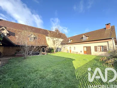 Maison traditionnelle à Assier (46320)