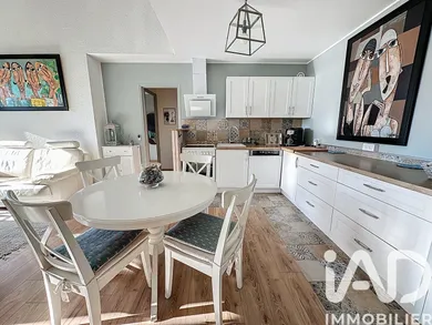 Apartment in Sanary-sur-Mer (83110)