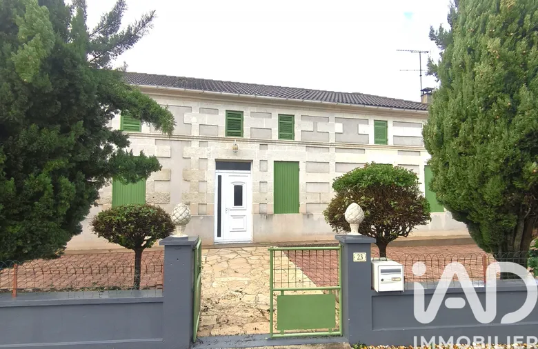 Maison 4 pièces 122 m² · à Clérac · 121,7 m² · 142 800 €