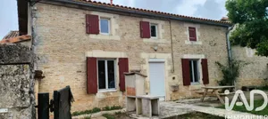 Maison de village à Mairé-Levescault (79190)