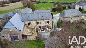 Park home in Le Bas Ségala (12200)