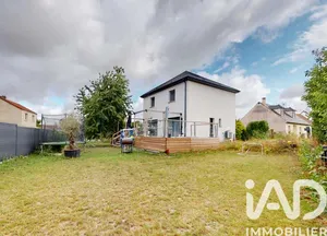 House at Vivaise (02870)