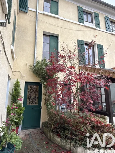 Apartment in Garches (92380)