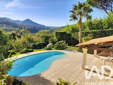 Maison à Les Adrets-de-l'Estérel (83600)