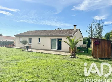 House in Beychac-et-Caillau (33750)