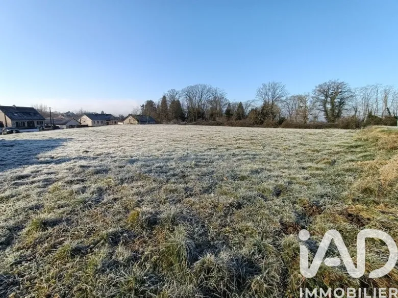 Terrain à Varennes-sur-Allier (03150) · 38 000 €