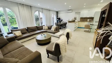 House at Les Lilas (93260)