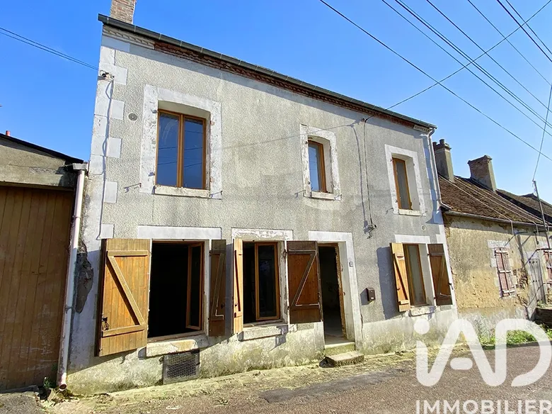 Maison 4 pièces 90 m² · à Saint-Sauveur-en-Puisaye · 90 m² · 55 000 €