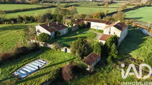 Domain in Saint-Germain-de-Prinçay (85110)