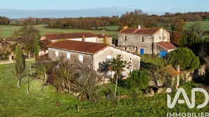 Domaine à Saint-Germain-de-Prinçay (85110)