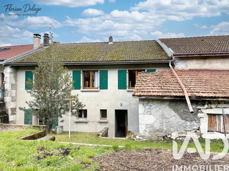Maison 9 pièces 227 m² · à Saint-Jean-de-Gonville · 227 m² · 465 000 €