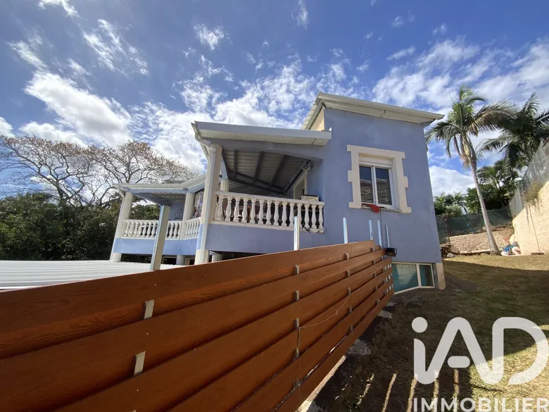 Maison 4 pièces 182 m² · à L'Étang-Salé · 182 m² · 560 000 €