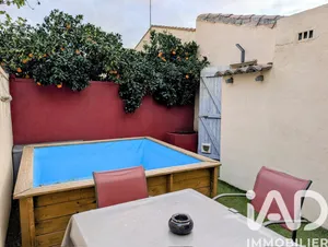 Village house at Caissargues (30132)