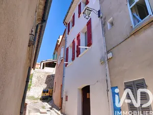 Building at Cuers (83390)