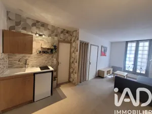 Apartment at Nîmes (30000)