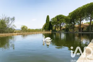 Domaine à Solliès-Pont (83210)