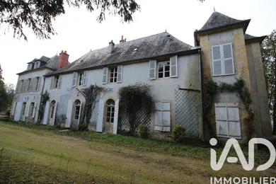 Castle at VARENNES-VAUZELLES (58640)