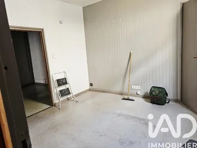 Immeuble à Montholon (89110)